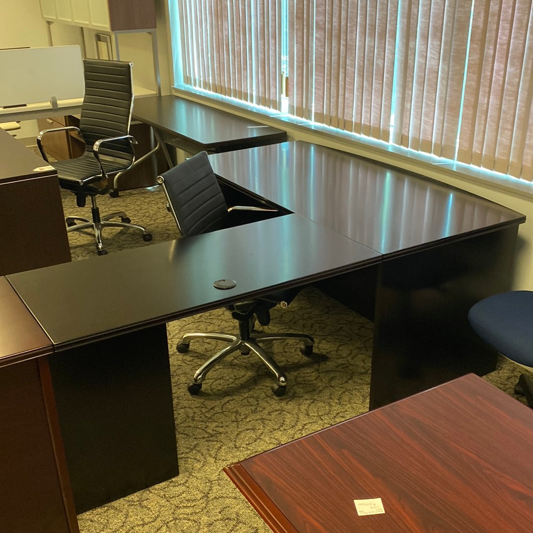 Desks – Office Furniture Factory
